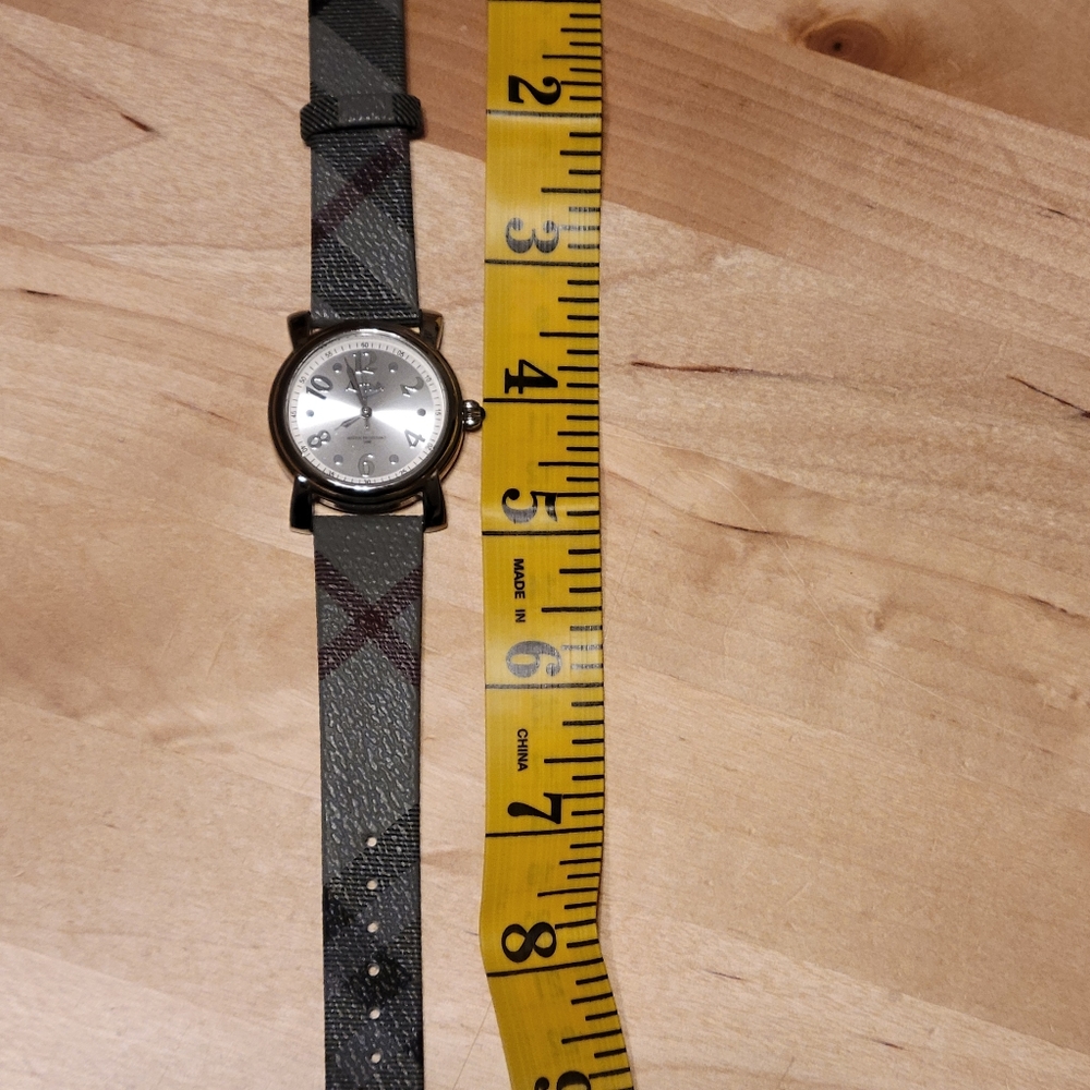 Activa watch with plaid band